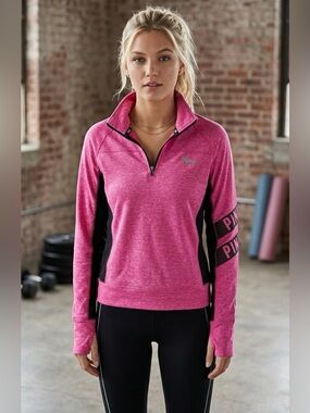 Victoria secret pink ultimate jacket with Thumbholes reflective XS EUC w…